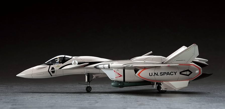 Amazon | ハセガワ マクロスプラス VF-11B サンダーボルト 1/72